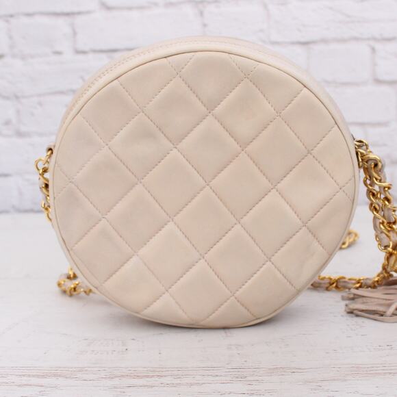 Chanel Round White Lambskin Leather Shoulder Bag Handbag Purse Gold A4934 - Picture 5 of 11